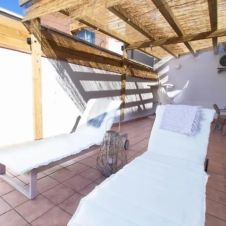 Apartment Patio Budget 11 *